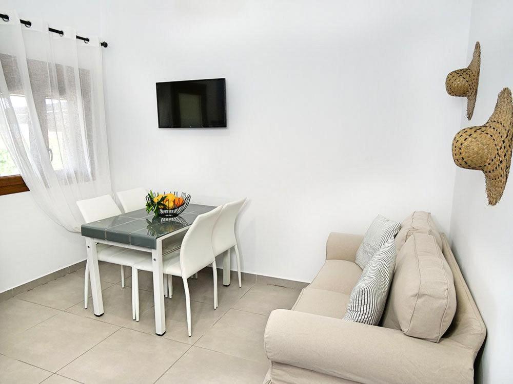 Komitsa Luxury Apartments Nea Roda Quarto foto