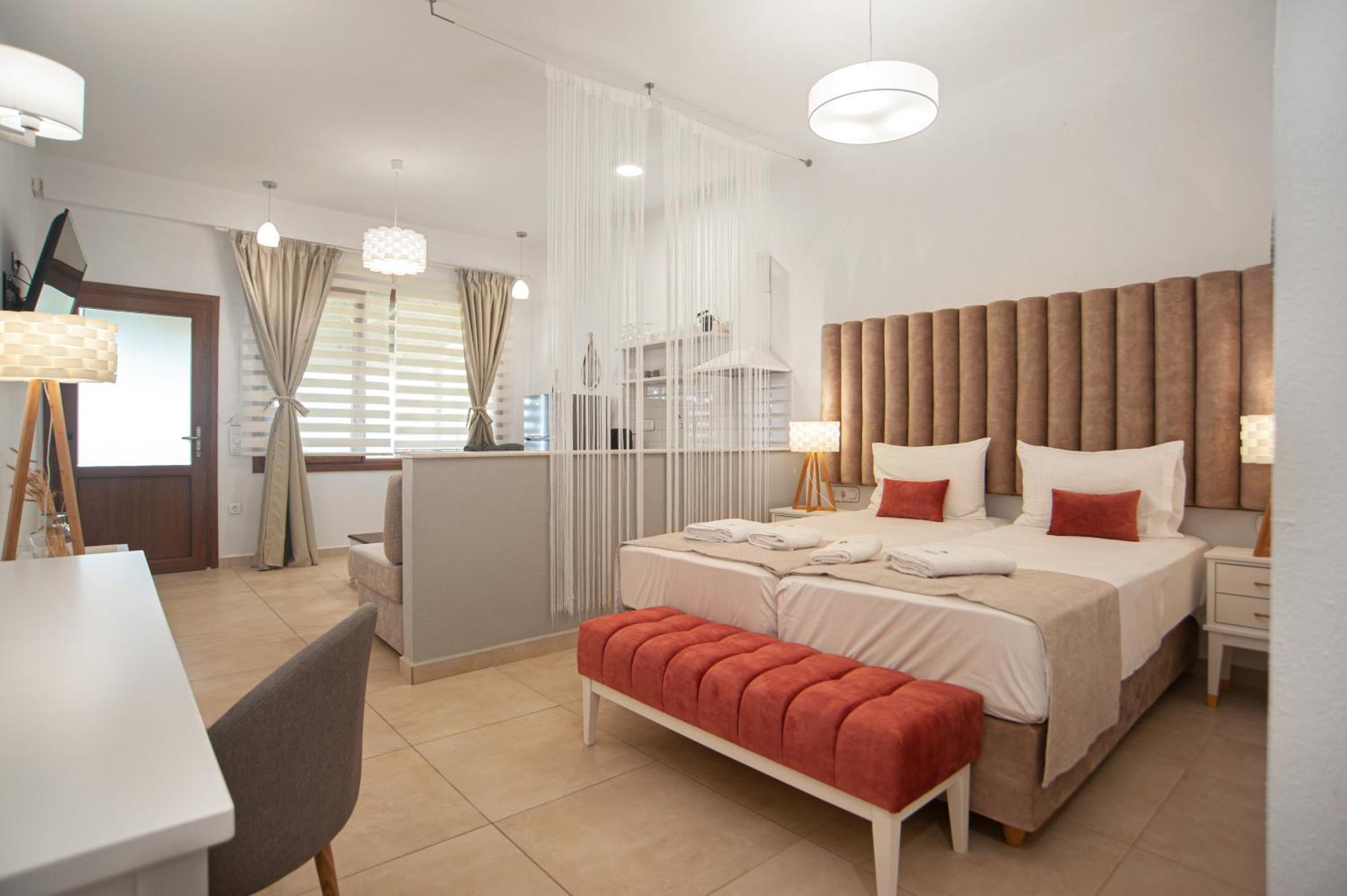 Komitsa Luxury Apartments Nea Roda Exterior foto